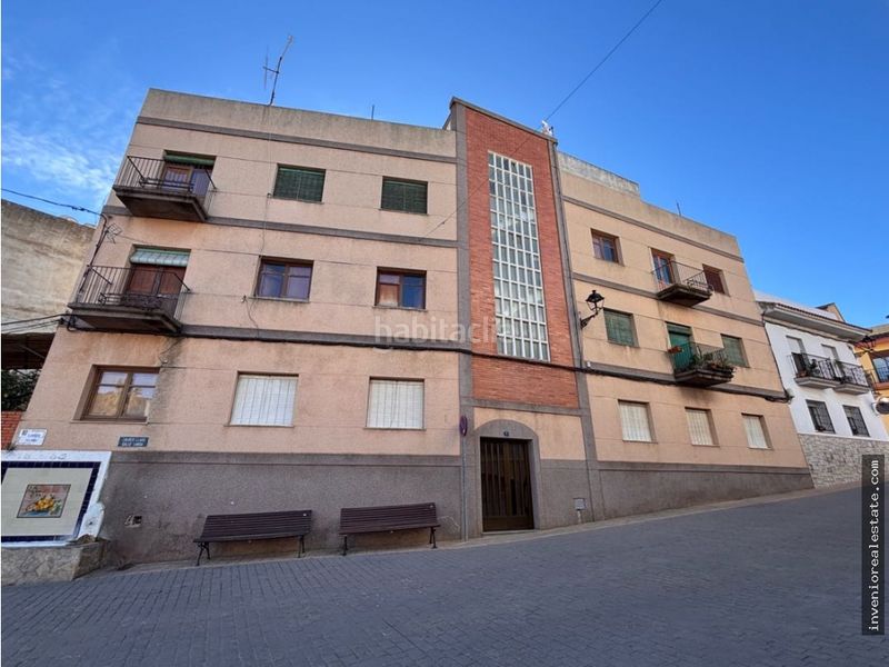 Foto 5625dbef-5ca3-4ca3-8fe4-8cee464c2cdd. Edificio in Tales
