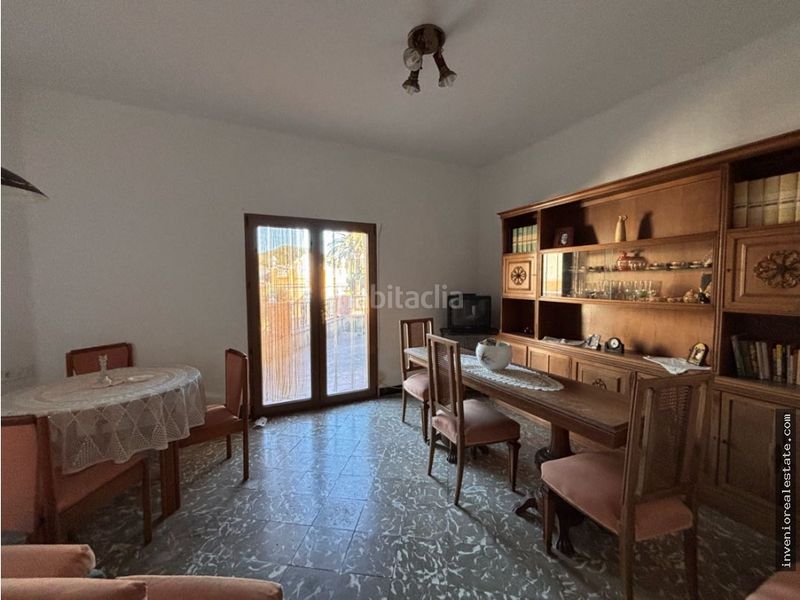 Foto d554db8c-bc53-499c-be79-9076af82e4da. Edificio in Tales