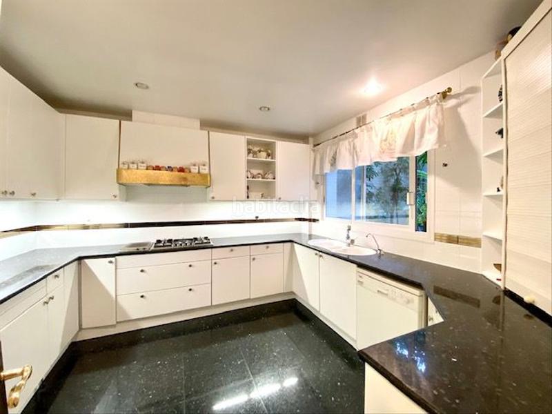 Foto 67eaf544-ddc8-41cf-bc11-371023ff610a. Casa con riscaldamento parcheggio piscina in Pedralbes Barcelona