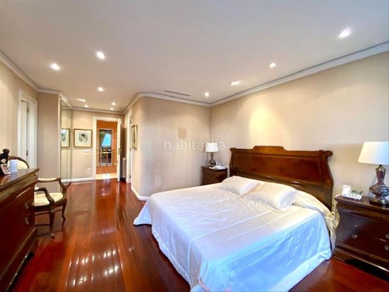 Foto 8e65f5fc-c1cb-42be-874c-2fe750b99602. Casa con riscaldamento parcheggio piscina in Pedralbes Barcelona