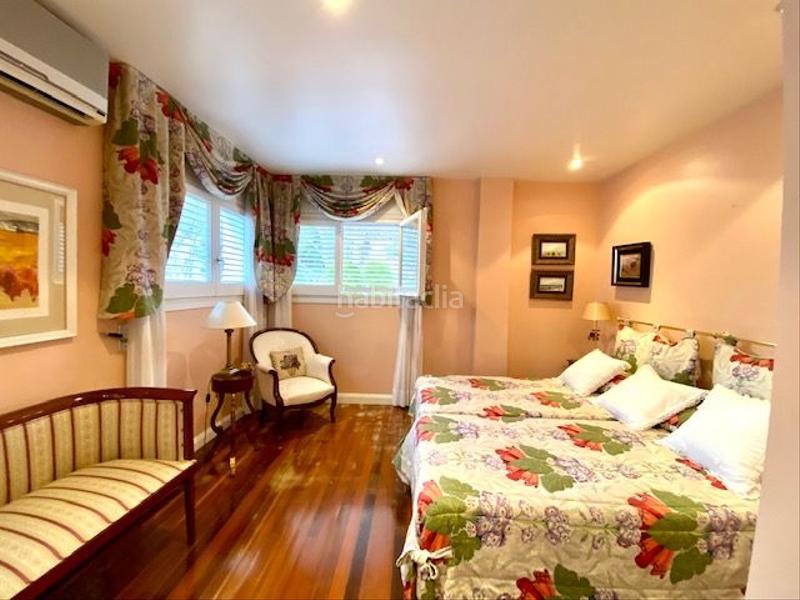 Foto d132f302-d97d-4b63-9f2b-9be4b5d54351. Casa con riscaldamento parcheggio piscina in Pedralbes Barcelona