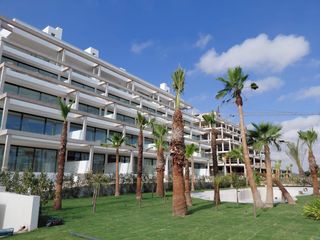 Apartamento en Centro. Exclusivo residencial privado en mar de cristal, junto al mar me