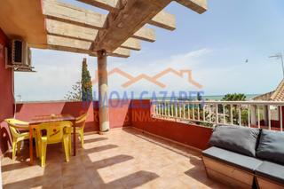 Chalet en Los Urrutias. Dúplex de 3 habitaciones, terraza con vistas al mar y sótano, a