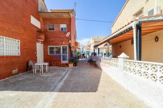 Duplex à Los Narejos_Punta Calera. Magnifico duplex con jardin, 3 habitaciones y 2 baños. en los na