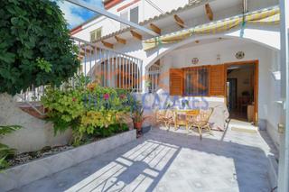 Duplex à Centro. Acogedor dúplex de 2 dormitorios, 2 baños y jardin, en los alcáz