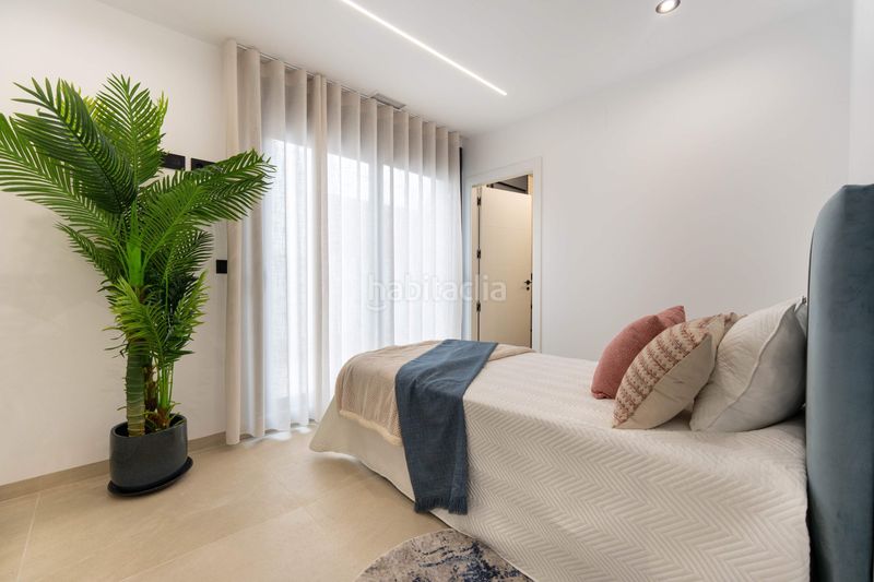 Foto 3f242abf-aa10-4fdb-9715-a0be587990c5. Chalet villa de obra nueva con 3 dormitorios, 3 baños, piscina privada, terrazas y jardín. , murcia. en San Pedro del Pinatar