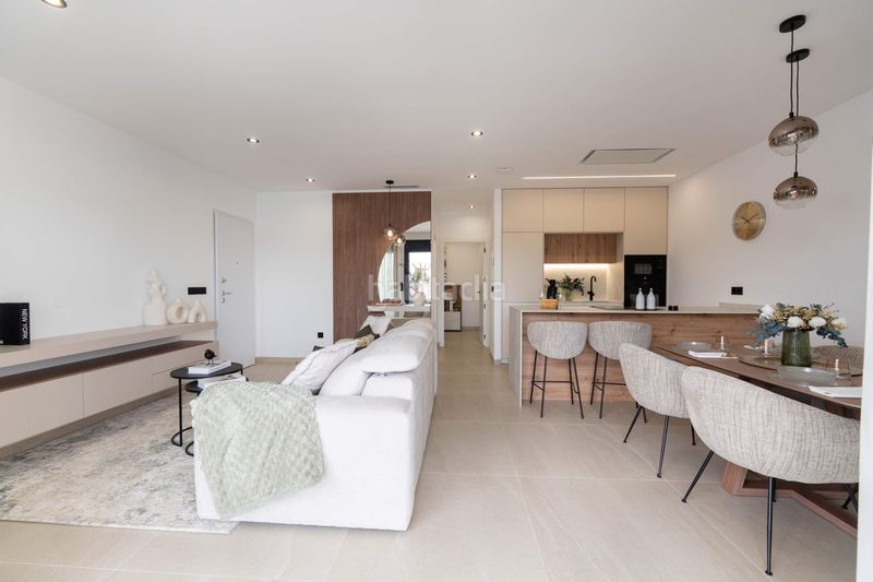 Foto 9817ac30-28c8-4948-988e-21c1a0ad9cd9. Chalet villa de obra nueva con 3 dormitorios, 3 baños, piscina privada, terrazas y jardín. , murcia. en San Pedro del Pinatar