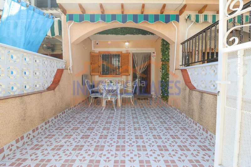 Foto fad37a85-46a4-4368-a8ab-e0449a0a336c. Casa a 650m de la playa y un paso de la piscina, dúplex de 2 dormitorios, 2 baños y jardin, en los alcázares, murcia en Alcázares (Los)