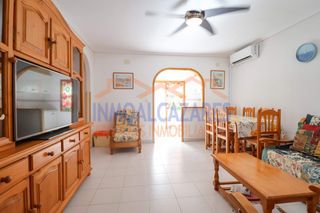 House in Los Narejos_Punta Calera. Duplex de 4 dormitorios, 2 baños, porche y solarium. en urb. oas