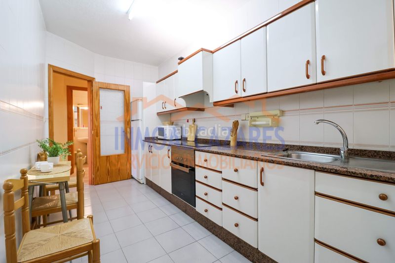 Foto 5ff6362c-8ca6-4eba-848b-c15ec18f9938. Apartament amb aparcament a Centro Alcázares (Los)