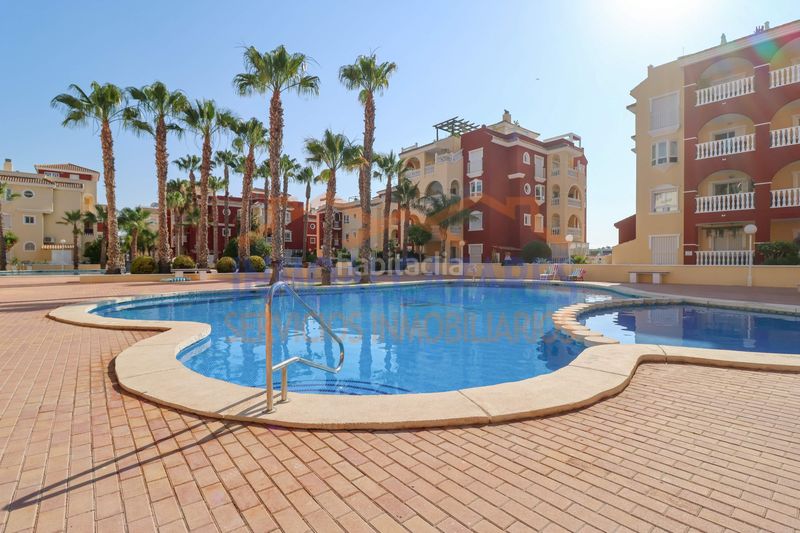 Foto 2921ce35-a831-485d-b12a-c529b8599a8a. Apartament amb piscina a Centro Alcázares (Los)