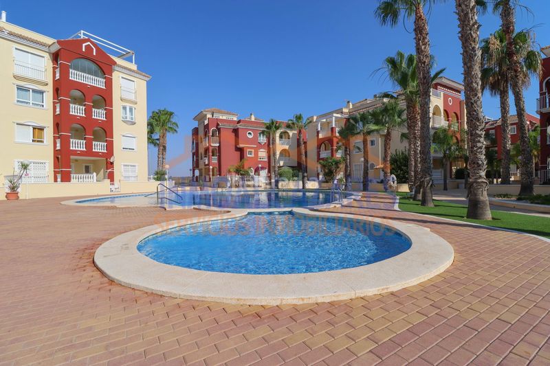 Foto a93f3941-aec9-4828-80c1-e6a533b9273a. Apartament amb piscina a Centro Alcázares (Los)