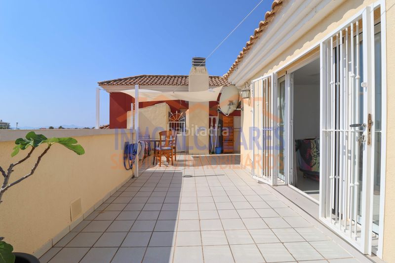 Foto d1a264c4-9711-4702-9dcc-878690103384. Apartament amb piscina a Centro Alcázares (Los)