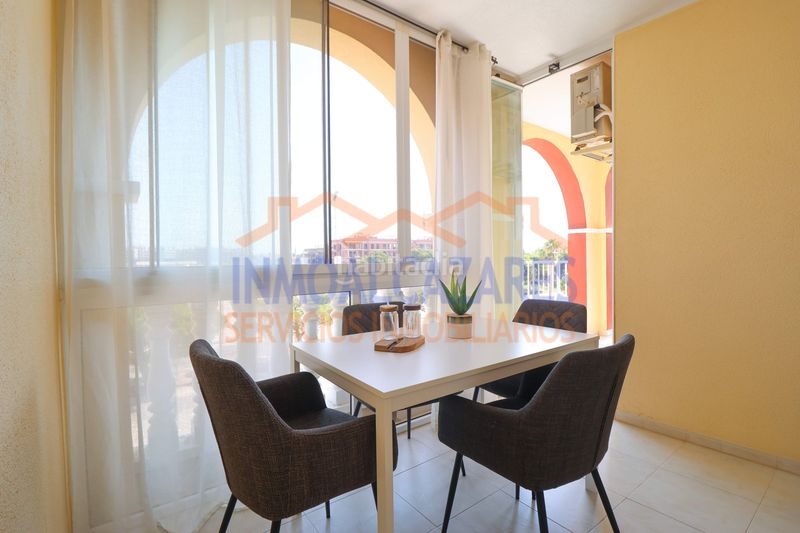 Foto f5e763fb-e10d-45d1-aca3-d02e513b519c. Apartament amb piscina a Centro Alcázares (Los)