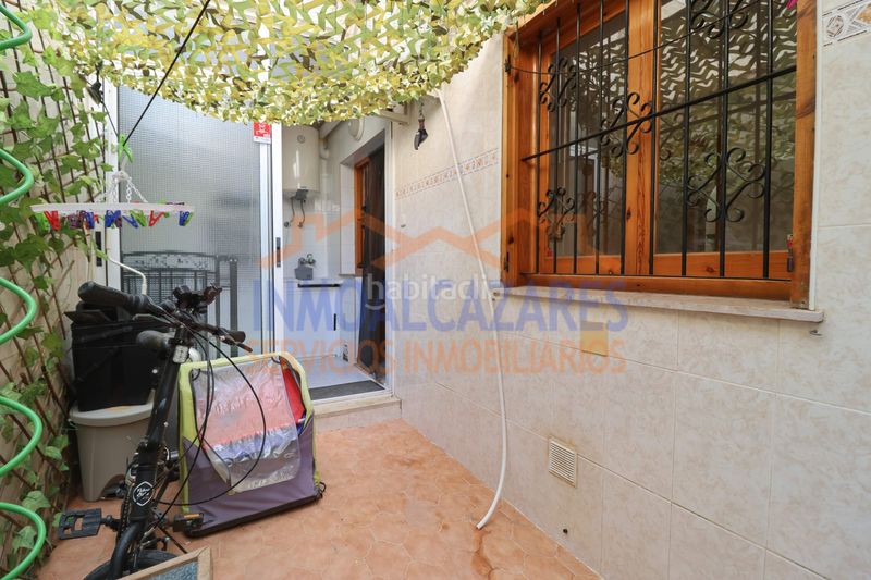 Foto 93af35ca-4e3e-474b-a902-ae2d86a6a40e. Casa espectacular bungalow en planta baja de 2 dormitorios, con amplio jardín en los alcázares en Alcázares (Los)