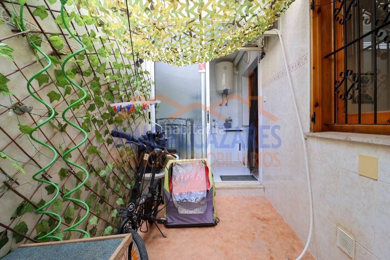 Foto cc30ce4f-9375-46e1-9f59-126bc94e3360. Casa a Centro Alcázares (Los)