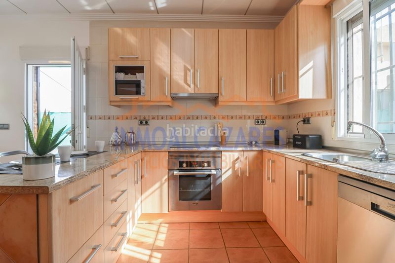 Foto fc1990a2-92f8-4bf7-b173-684f934e9a6e. Chalet magnífico chalet independiente de dos dormitorios, con jardín y piscina privada en Los Urrutias, , murcia. en Cartagena
