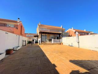 Casa a Alfara de Algimia. Casa en venta en alfara de la baronia de 190 m2