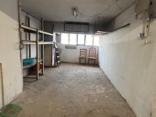 Lloguer Aparcament cotxe a Antiga Moreira. Garaje cerrado en sagunto con una superficie de aproximadamente