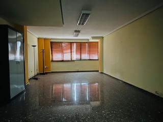 Lloguer Oficina a Centro puerto. Se alquila oficina situada en la primera planta de un edificio c