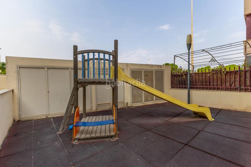 Foto a225713e-86b8-481e-b968-42095e4a70a8. Pis amb calefacció aparcament piscina a Avenida de Abril-9 de Octubre Sagunt