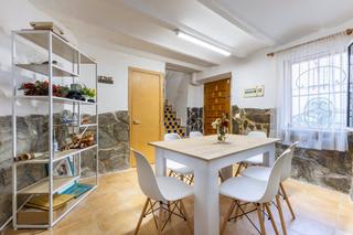 Casa a Centro-El Castillo. Te presentamos esta magnífica vivienda situada en casco antiguo