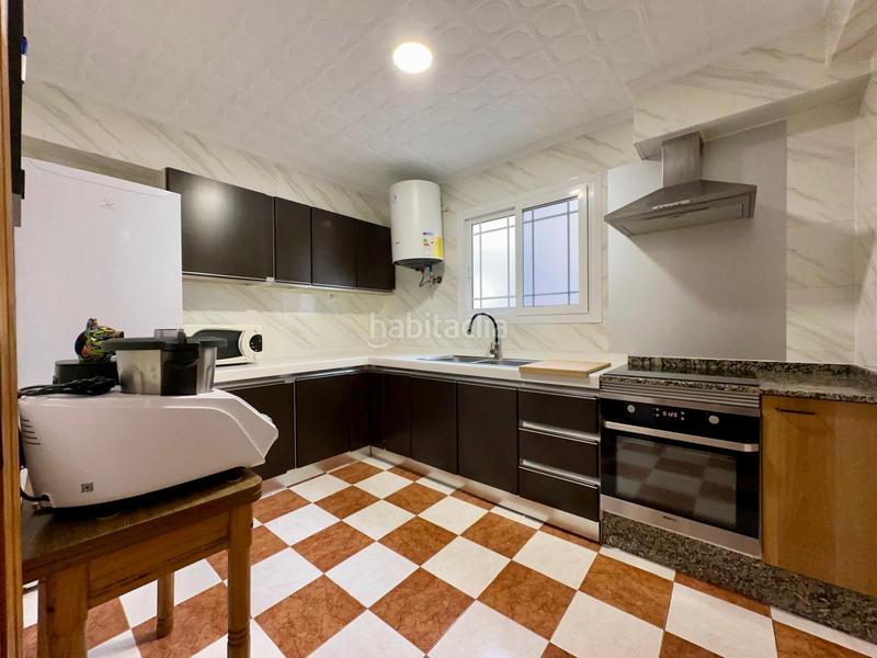 Foto a16b8a11-1001-483d-be51-e20b028db79b. Piso amplia y luminosa vivienda en muy buena zona de puerto o en Sagunt