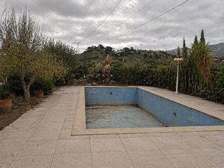 Casa a Doctor Palos - Alto Palancia. Finca rústica con casa de aperos, piscina y amplia parcela