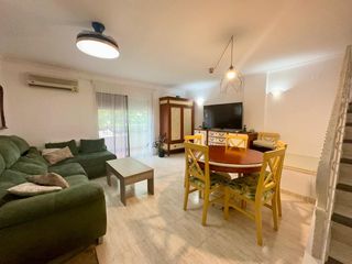 Semi detached house in Playa Puerto de Sagunto. Casa en puerto de sagunto con gran terraza, garaje amplio