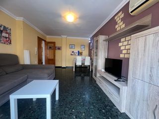 Rent Flat in Nuevo Centro. Piso en alquiler de larga duración en el centro de puerto de sag