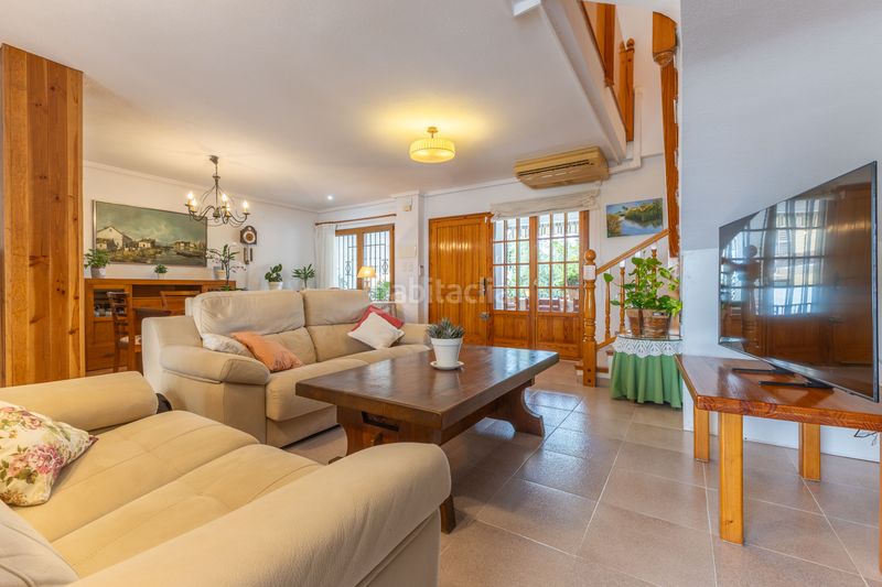 Foto 00964167-9095-4d53-b672-996a0d1d3d4c. Casa amb aparcament a Corinto-Almardà Sagunt