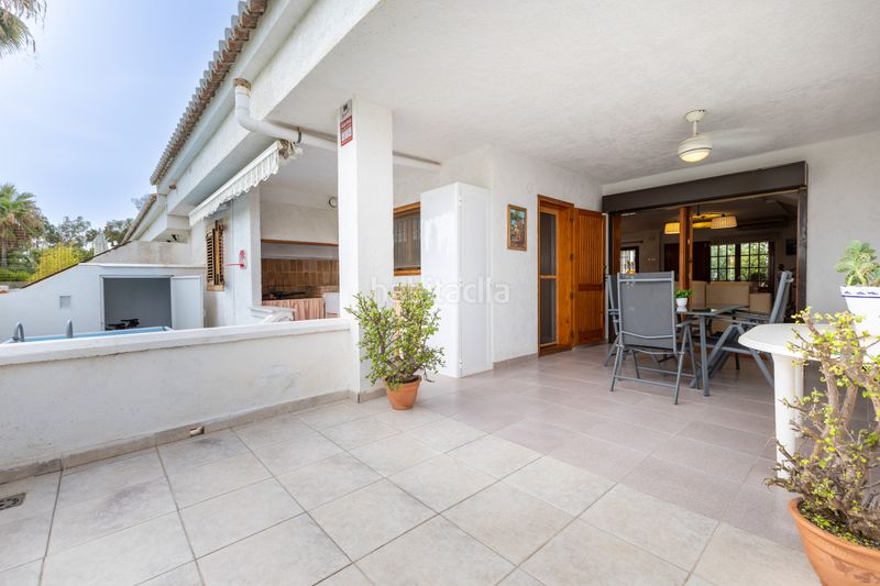 Foto 15988096-97fe-439c-b2a8-2fb67c7a09e8. Casa amb aparcament a Corinto-Almardà Sagunt