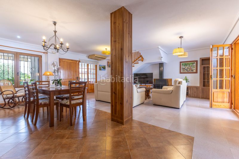 Foto 45ca1719-5282-4d89-acf4-9f39a8fe3738. Casa amb aparcament a Corinto-Almardà Sagunt