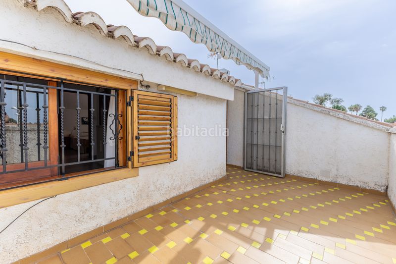Foto 9f416a6b-bed4-400f-b51d-7448533ce716. Casa amb aparcament a Corinto-Almardà Sagunt