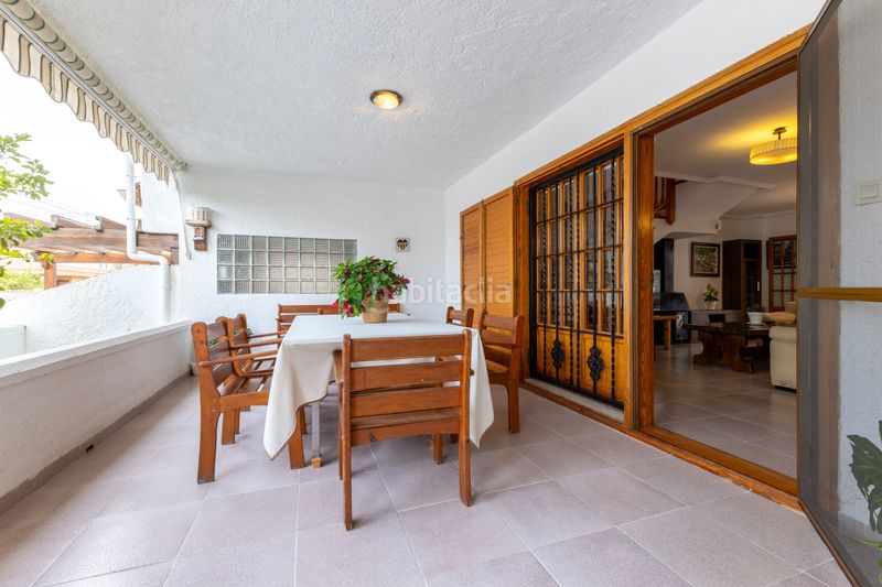 Foto ddae8a06-d9d5-4dc5-93f4-4665d70e646b. Casa amb aparcament a Corinto-Almardà Sagunt