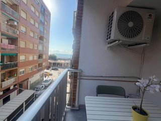 Location Appartement à Las Islas. Piso reformado y amueblado con balcón a un paso de la playa de p