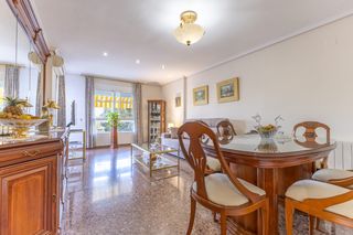 Appartamento in Las Islas. Amplitud, comodidad y vistas al parque en la zona de playa de pu