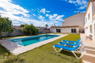 Casa en Els pla de na Tesa. Casa con piscina privada y apartamento anexo en pla de na tesa