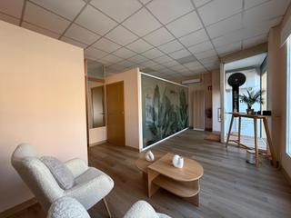 Pas-de-porte Local commercial à Son Oliva. Traspaso centro de belleza en pleno funcionamiento – zona son ol