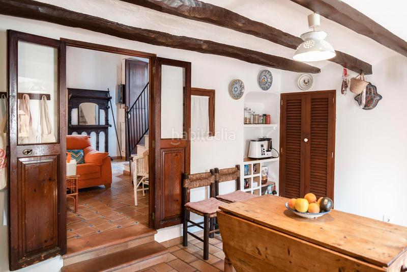 Foto 36399fbe-ce66-43f9-ab6d-33d13aadae3d. Semi detached house with fireplace heating in Sóller