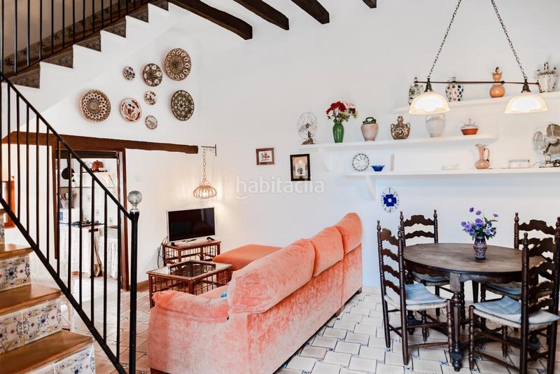 Foto d0abb958-9d4a-4892-bc74-0e4ca2a38c99. Semi detached house with fireplace heating in Sóller