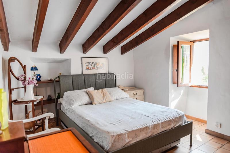 Foto ee58a129-4e58-44b0-91e6-44f852854a58. Semi detached house with fireplace heating in Sóller