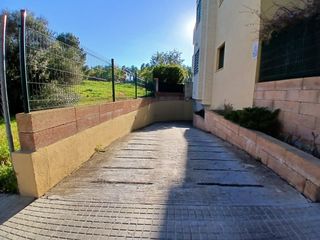 Posto auto in Zona Los Colegios. Plaza de parking amplia + trastero incluido en la vileta | finca
