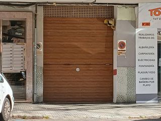 Autoparkplatz in Carrer torcuato luca tena 38. ¡gran oportunidad de parking en pere garaú!
