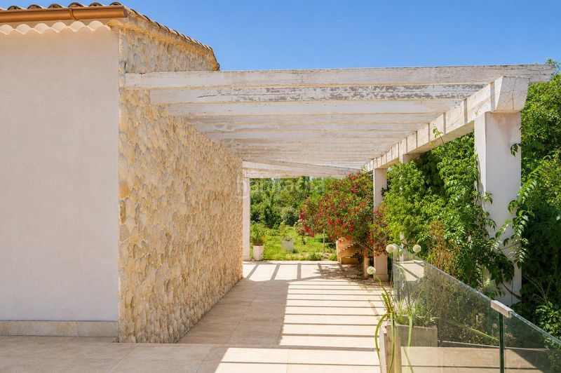 Foto c402032c-5c8c-4a6d-b8ef-35ca2c1ea686. Casa amb xemeneia calefacció aparcament a Binissalem