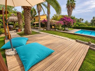 Xalet a Esporles. Villa con piscina y parcela de 2.075 m² en ses rotgetes, cerca d