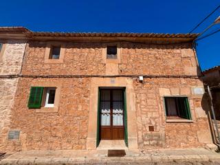 Chalet à Ses Salines Poble. Casa unifamiliar en ses salines - ref. v4388yg