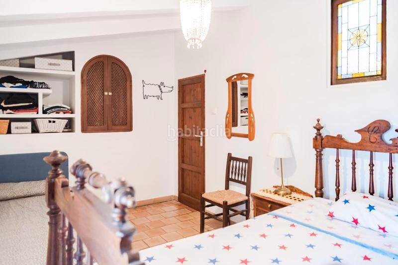 Foto f2fd5864-8d3e-4dab-b0a7-3e09008ec9b0. Casa adossada amb xemeneia calefacció a Sóller