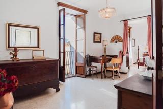 Bauernhof in Sineu. Gran casa de pueblo en sineu · enorme potencial en pleno centro