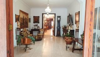 Masía en Sineu. Gran casa de pueblo en sineu · enorme potencial en pleno centro Masía en Sineu. Gran casa de pueblo en sineu · enorme potencial en pleno centro